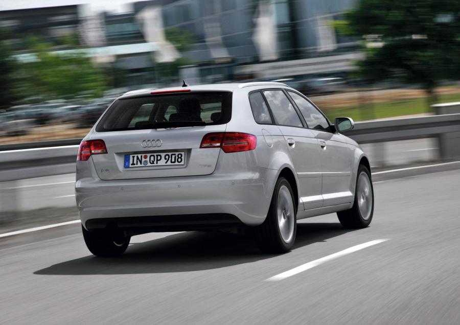  Audi A3 Sportback TFSI (8PA) 2010 года  (WW) (фото 6 из 24)